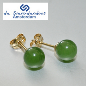 Jade oorknopjes 6mm - 14krt goud